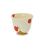 イチゴの湯呑み