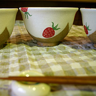 イチゴのお茶碗